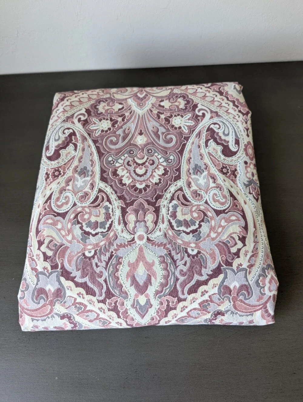 Pottery Barn Caesarea/Israel Paisley Duvet Cover Burgundy Mauve Dusty Floral
